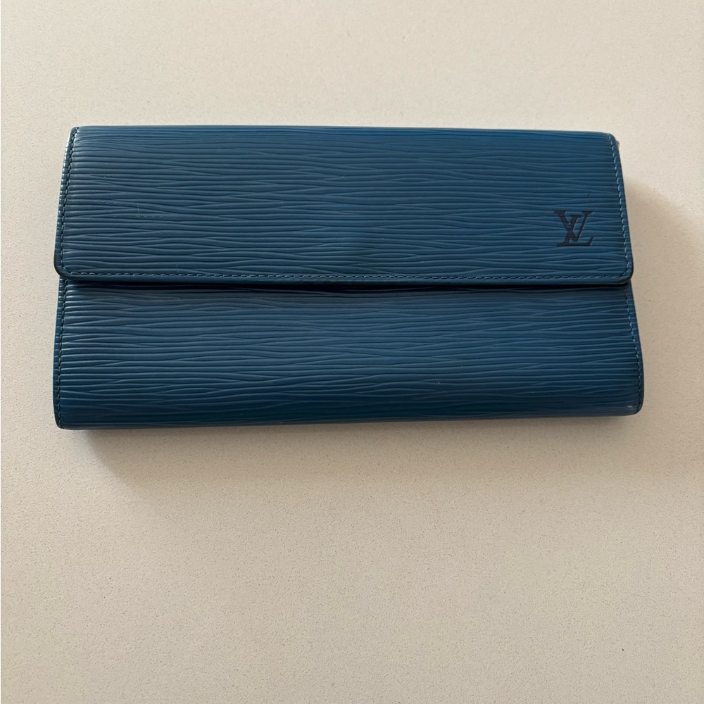 Louis Vuitton Blue Epi Leather Vintage Sarah Wallet - Picture 11 of 12